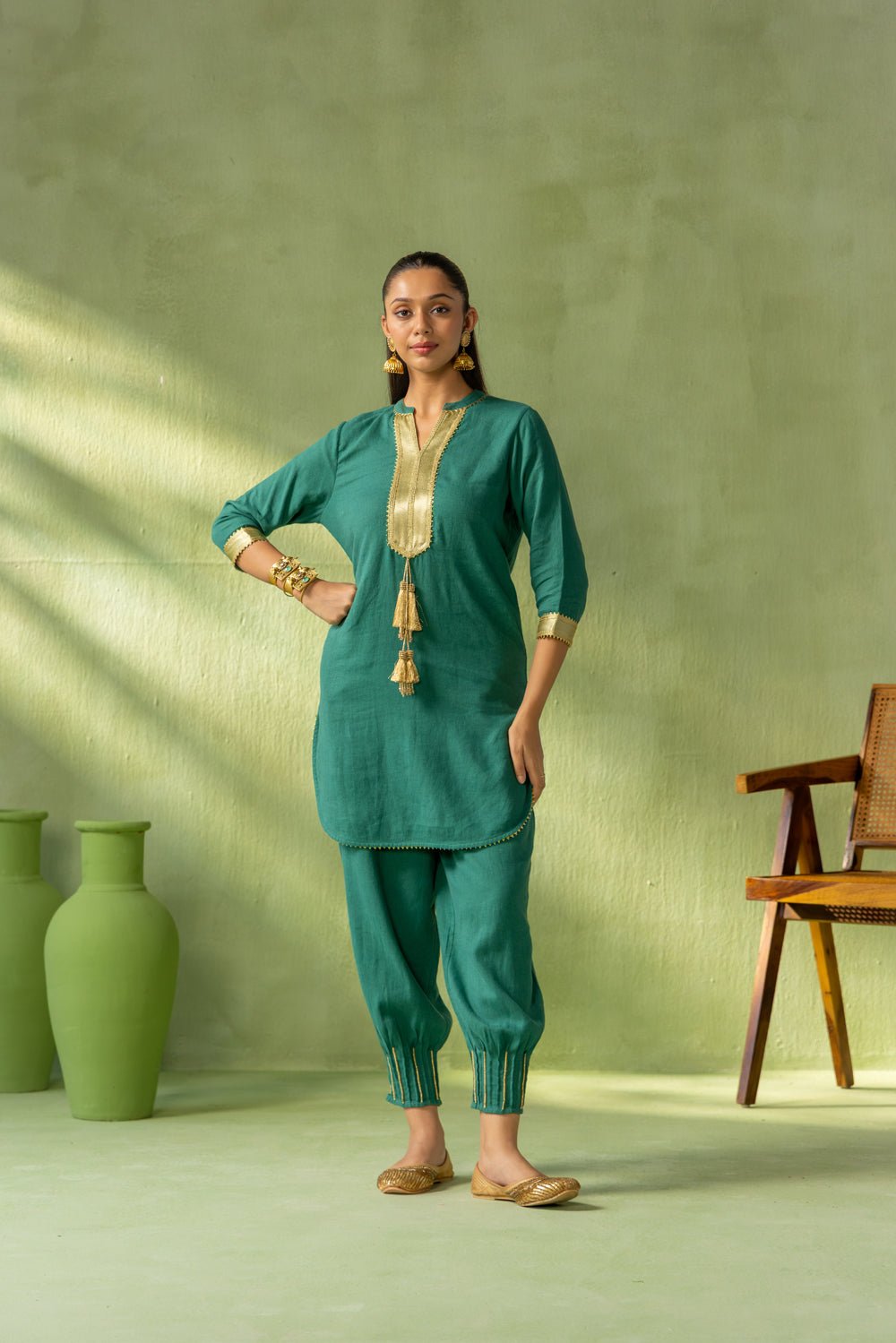 Zoya Kurta Pant Set Twin Tassel