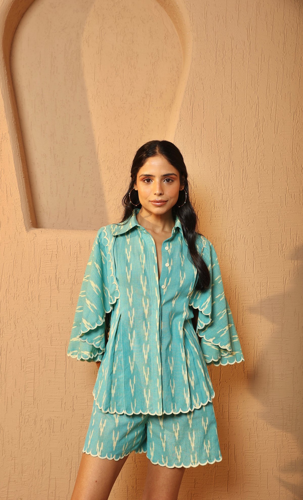 Teal Ikat Print Scalloped Hem Relaxed Fit Shirt