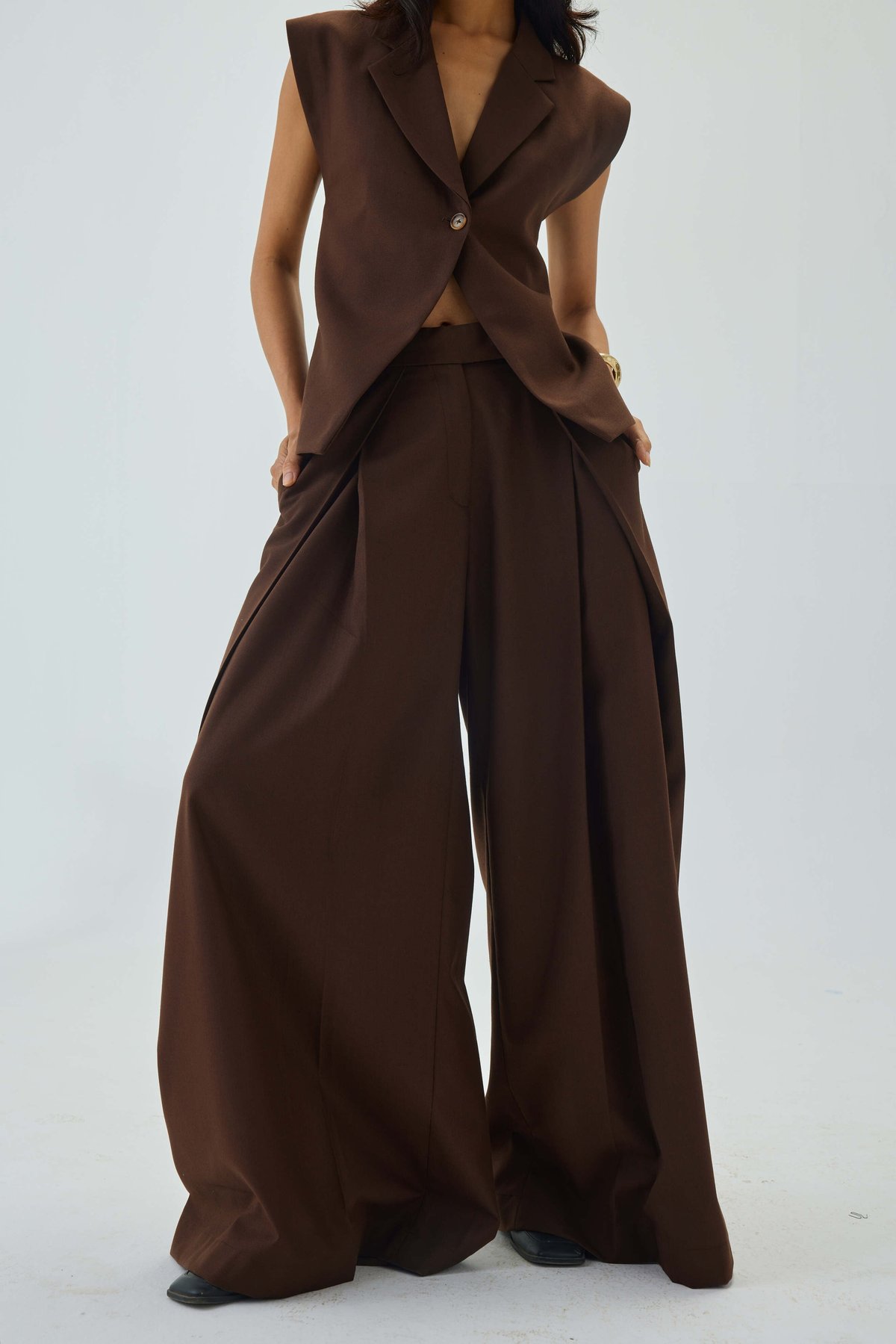 Brown High-Waist Pleated Very Wide-Leg Trousers