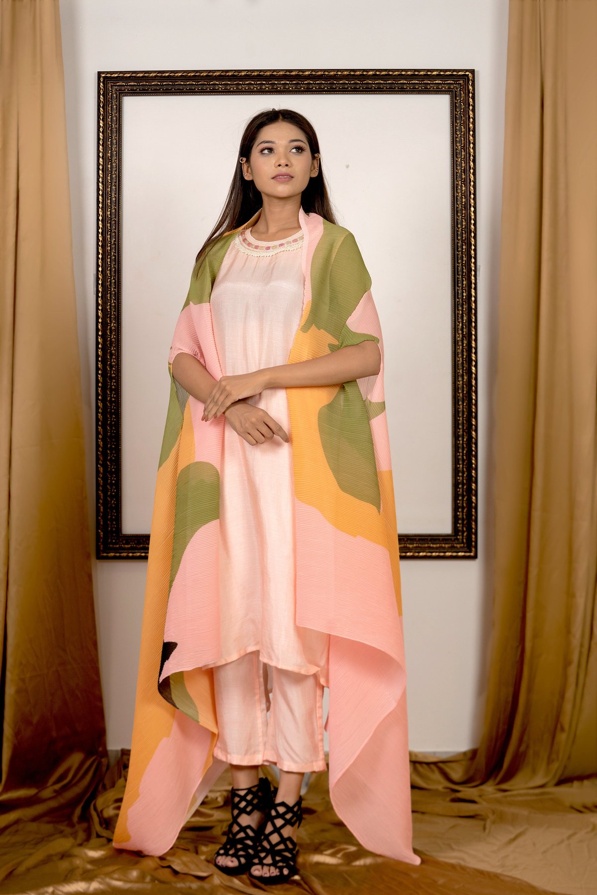 Pink Kurta Set with Pleated Colour-Block Cape