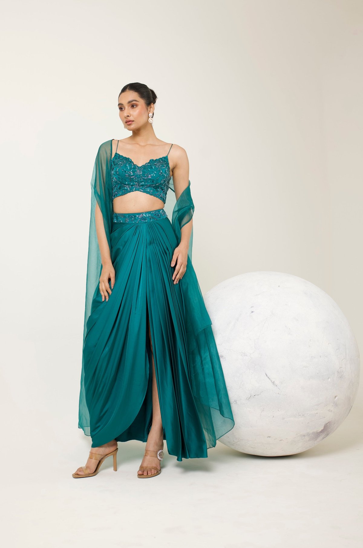 Magnolia Cape Set