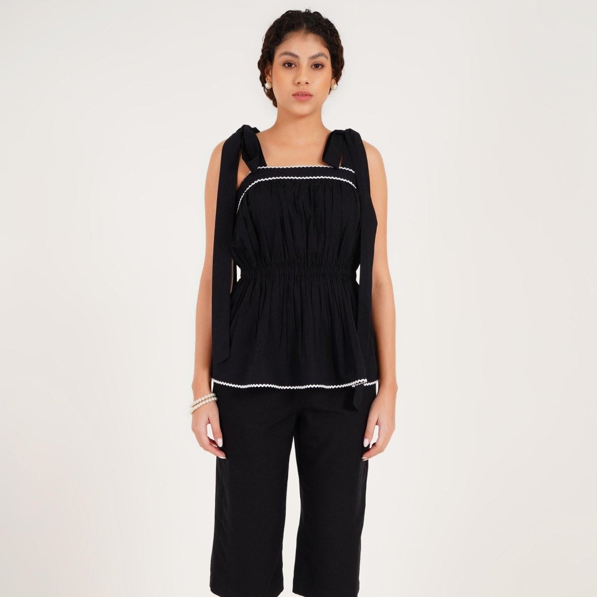 The Noir Top