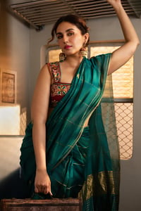 Saree with Unstitched blouse
