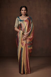 Saree with Unstitched blouse