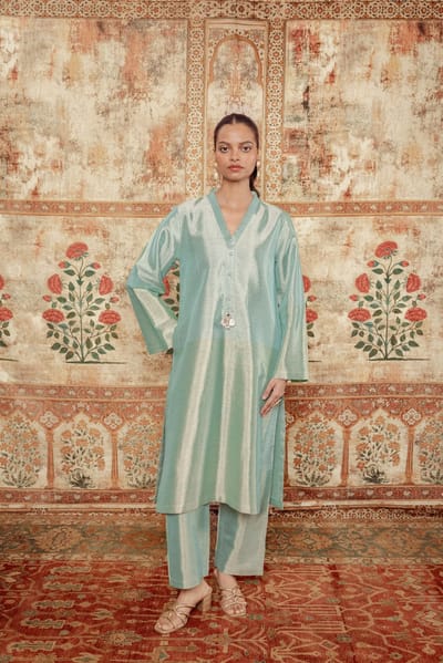 Blue Two-Toned Silk Kurta and Straight Pants Co-ord Set