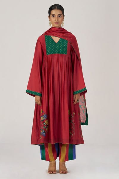 Tango Red and Green Festive Print Kurta Set