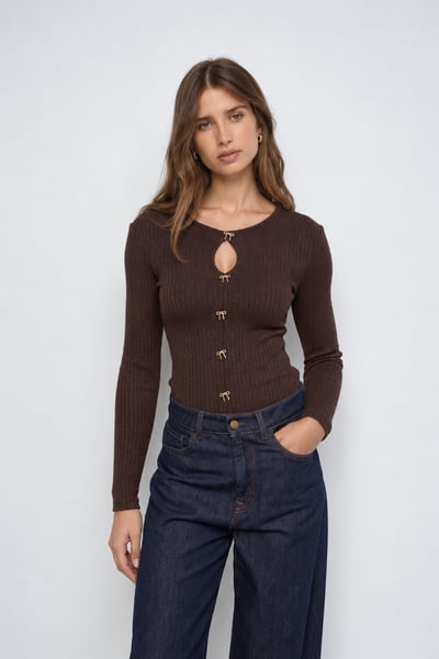 Longsleeve W/ Front Cut And Lace Buttons
