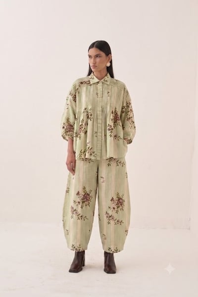 Bagiya Floral Pintuck Top
