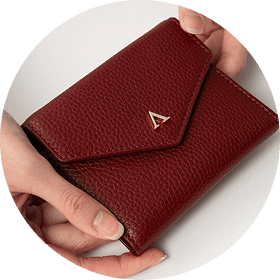 Clutches & Wallets