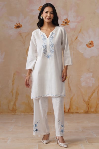 Embroidered Kurta Set with Lace Detailing