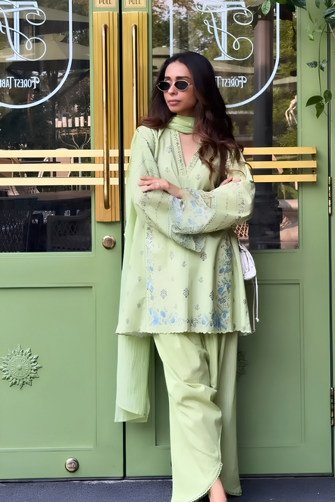 Pastel Green Floral Print Kurta Set with Organza Sleeves