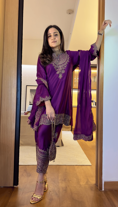 Wine Embroidered Set With Organza Dupatta