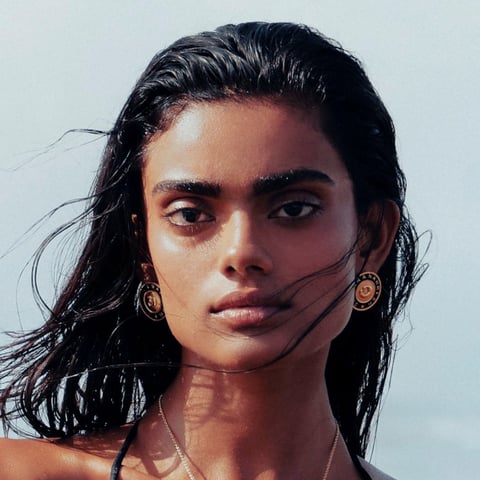 Numisma Everyday Elegance Studs