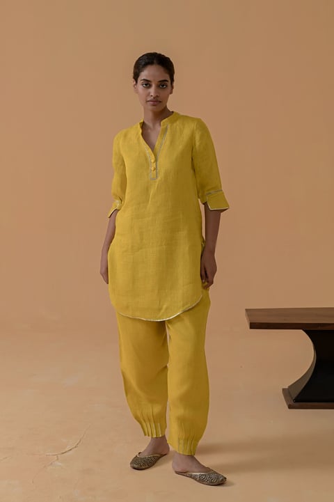 Mustard Gauze Linen Straight Kurta Set with Gota Trim
