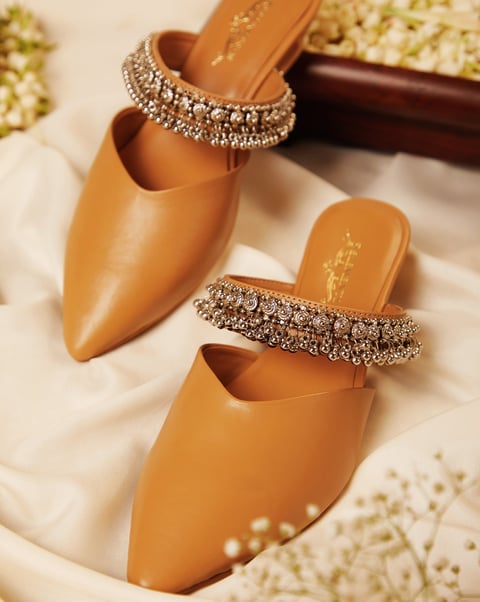 Akali Beige (Mule Heel)