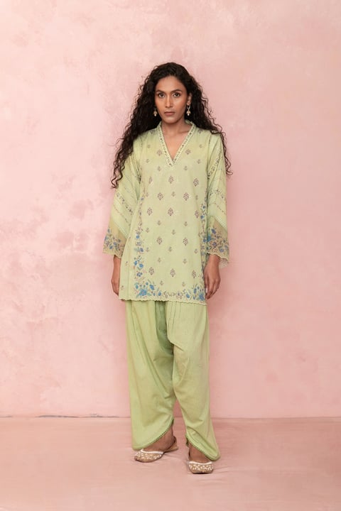 Pastel Green Floral Print Kurta Set with Organza Sleeves
