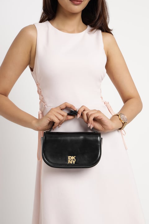 Tammy Classic Logo Crossbody