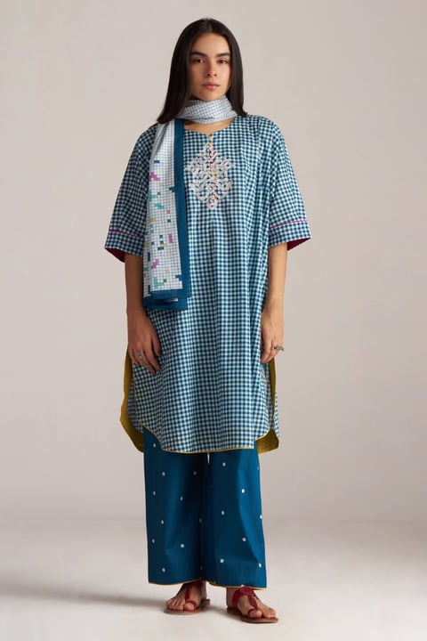 Mul-Mul Checkard Co-ord Set With Stole