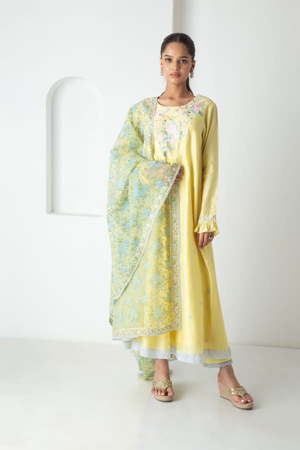 Yeva Kurta — Chhaya Mehrotra