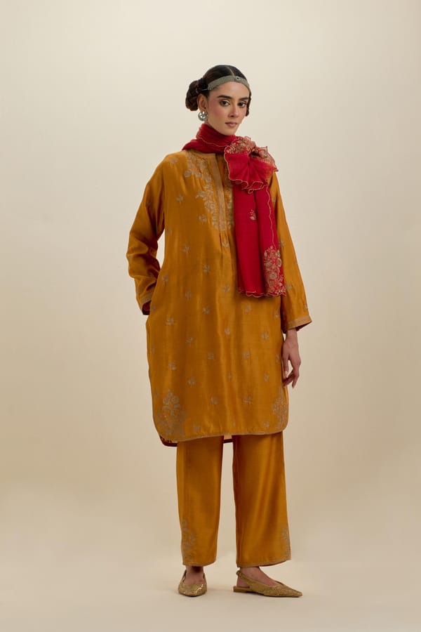 Silk Short Kurta Set With Embroidery — Upavita