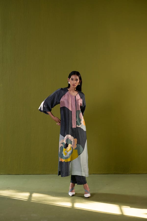 Array Posy Soft Charcoal — CLOS