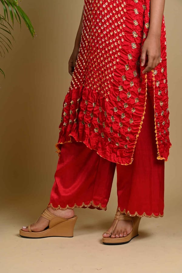 Scallop Embroidered Pants-Red — DYELOGUE