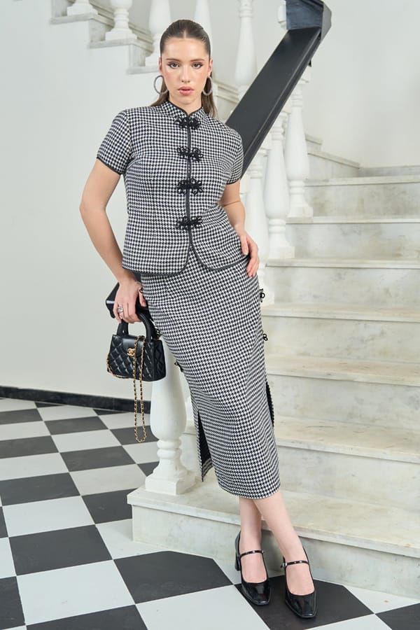 Black and White Houndstooth Tweed Pencil Midi Skirt — AVERIE