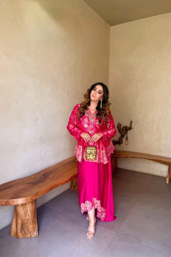 Shiana Kothari In Assi Gulnaar Hand Embroidered Banarasi Skirt Set — DAREISS