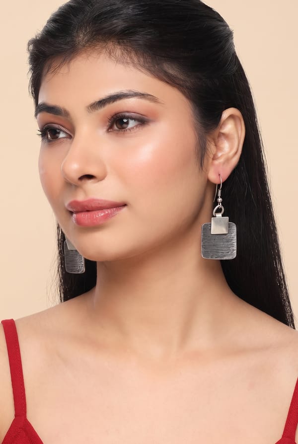 Sajjada Square Drop Earrings — Thingalicious