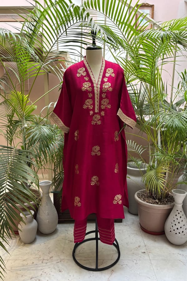 Deep Magenta Kaftan Set With Sequin Embroidery — Omi Clothing