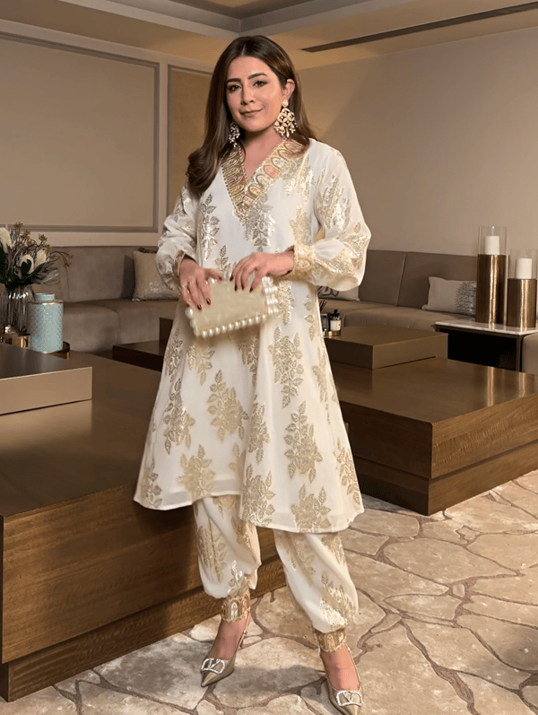 Ivory Cotton Lurex Kurta Set with V-Neck Border — TASUVURE