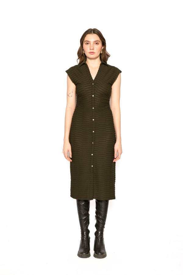 Green Textured Bodycon Midi Dress with Collar — Contemponari