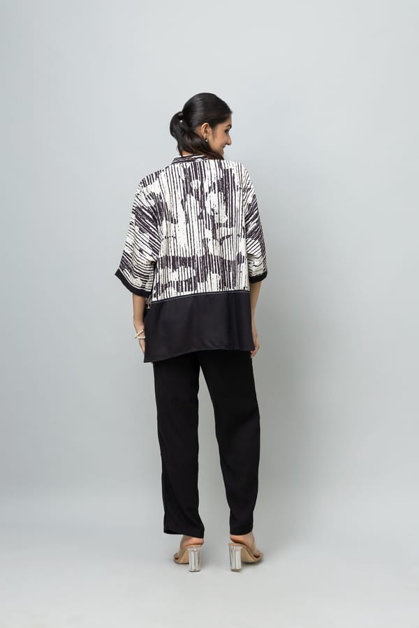 Black/White Abstract Print Oversized Blouse — Rhe-Ana