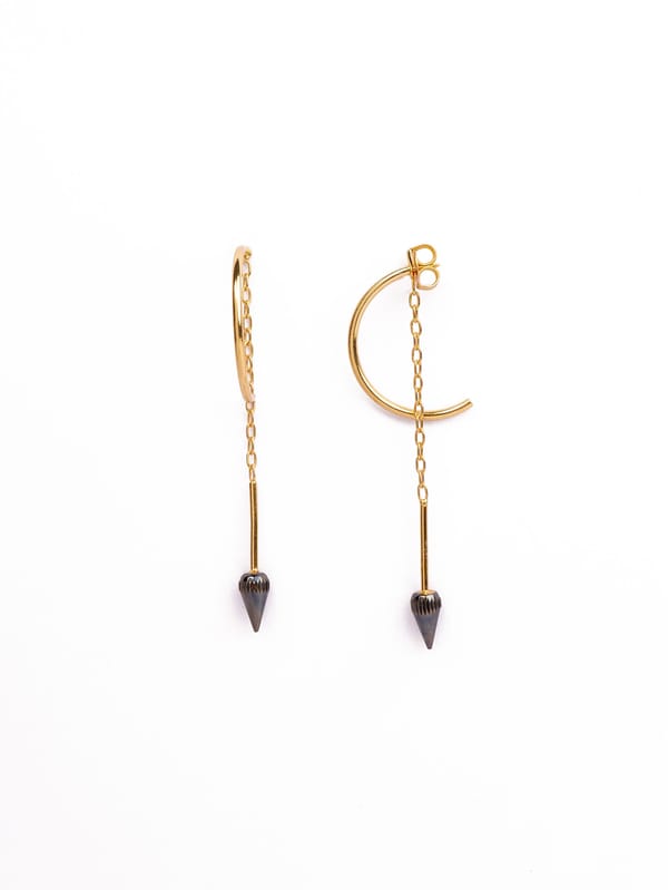 Raelyn Noir Earrings — Swirl