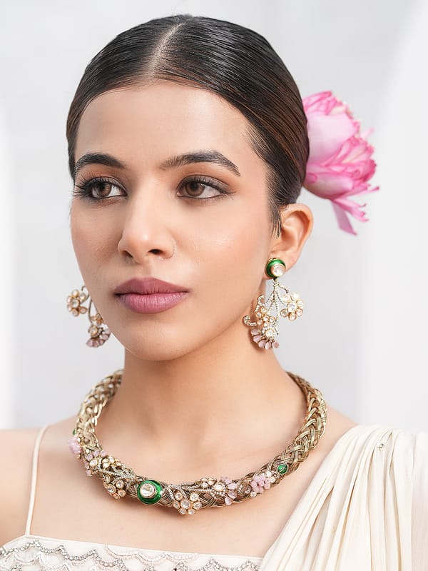Premium Embroidered Hasli — Cao Jewellery