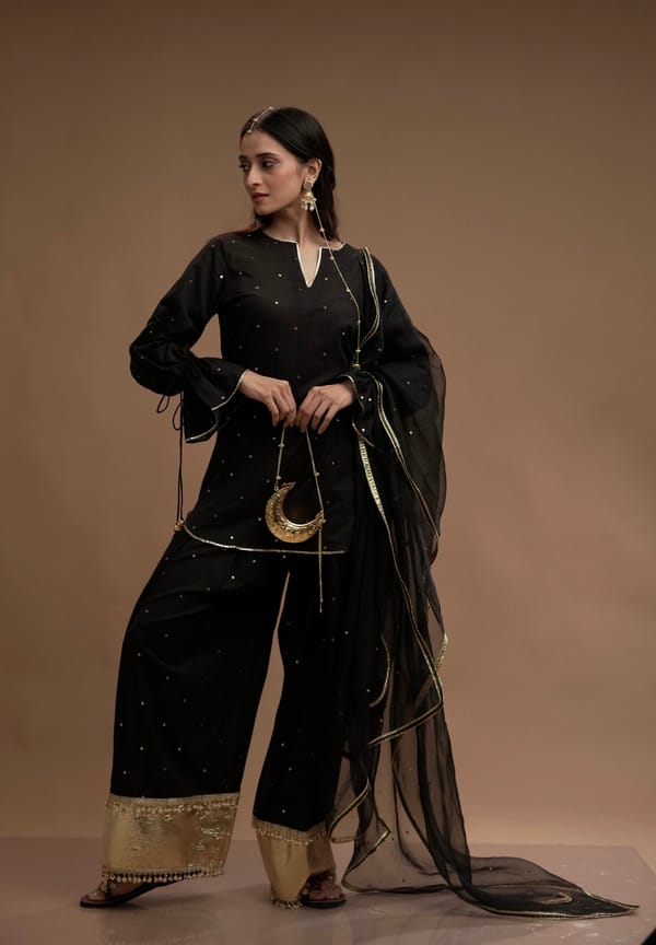 Swati Kurta Set — D Mak