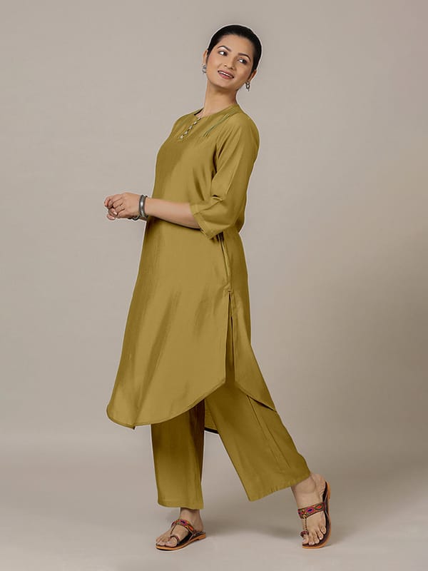 Urvi Rozaana Kurta Set — BINKS