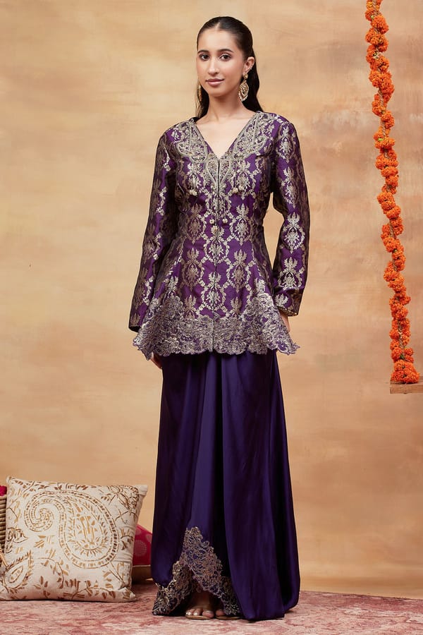 Assi Jamuni Hand Embroidered Banarasi Skirt Set — DAREISS
