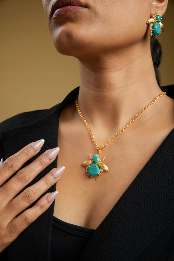 Aqua Bee Necklace — Amossh
