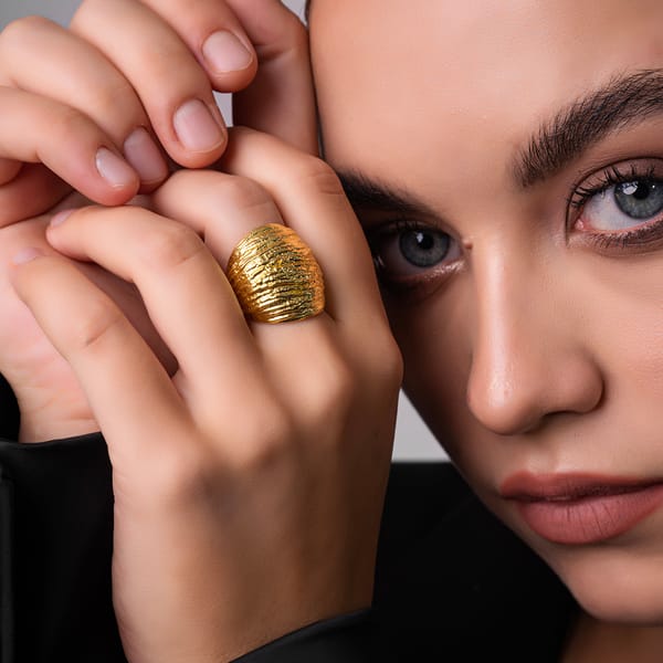 Oak Ring Gold — Equiivalence