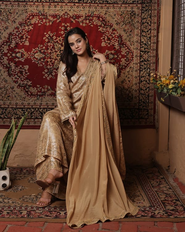 Kanak- A Line Kurta Set — Surkh Syahi