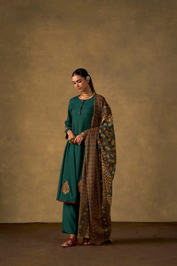 Emerald Ease Embroidered Kurta Set with Printed — Truly SMA