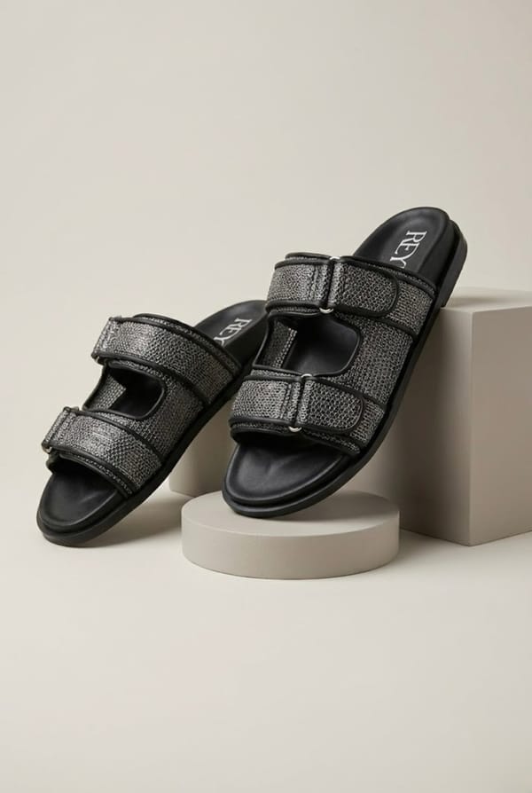 Mesh Slide with Signature Piping — Reyna