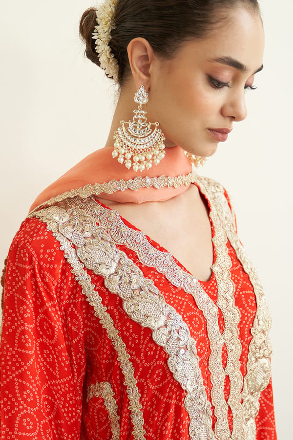 Red Lace-Detail V-Neck Kurta Set with Kashmiri Salwar — Chakkraa