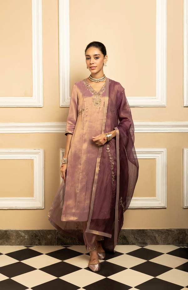 Suhani Tissue Handcrafted Kurta Set — Dohr India