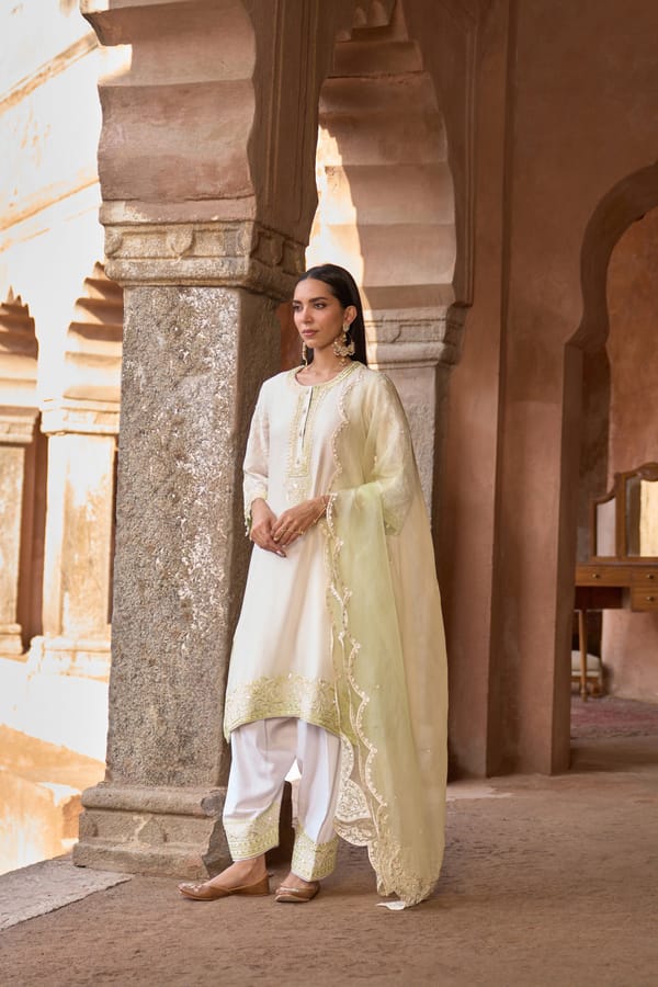 Anam - A-line Kurta With Salwar And Dupatta — Sheetal Batra