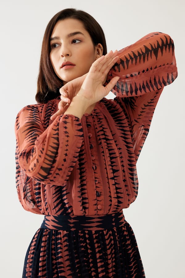 Pink And Dark Blue Pleated Top — KoAi