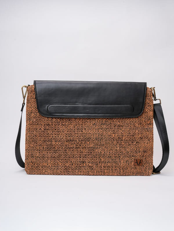 Rustic Brown Laptop Sleeve with Handle — Avake