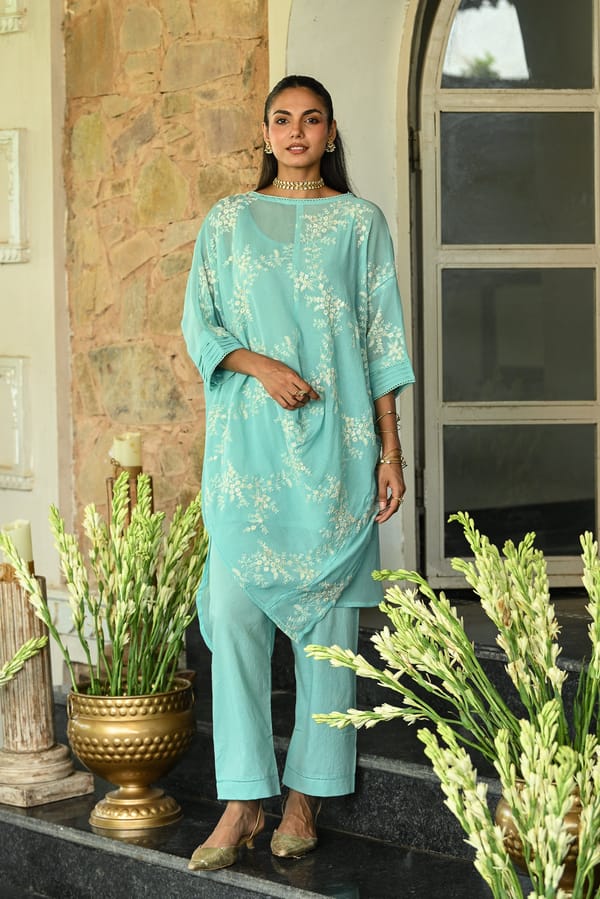 Aqua Blue Thread Embroidered Cowl Pattern Kurta Set-SET OF-2 — MAHEE JAIPUR