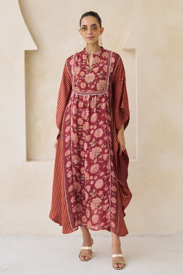 Garnet Kaftan — Sttavoss